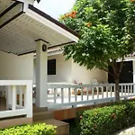 Baansaensook Villas