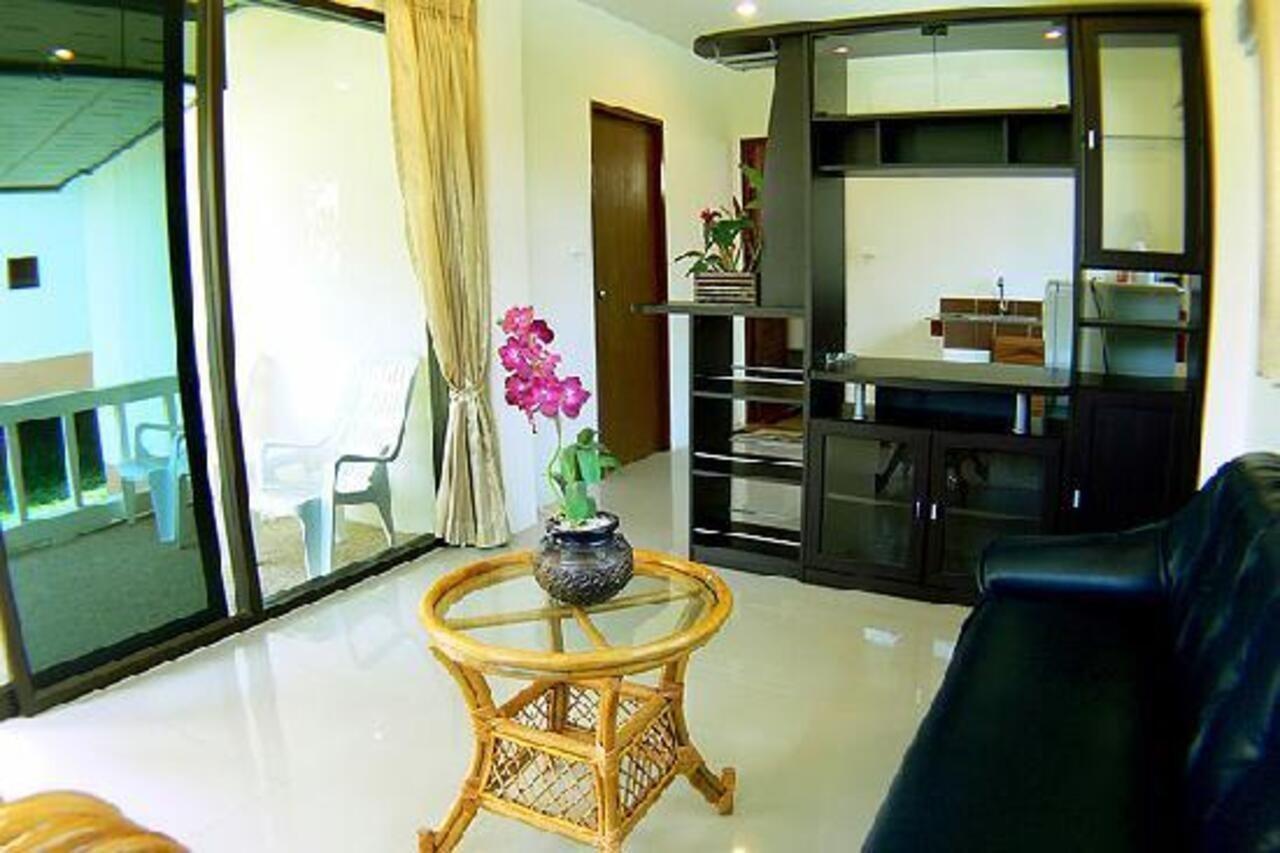 Baansaensook Villas *
